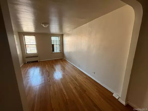 Bronx, NY 10467,3231 Barker Ave AVE #2A