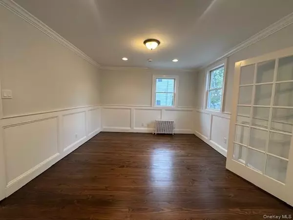 Greenlawn, NY 11740,12 Grafton ST