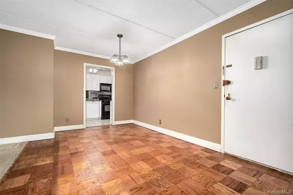 Harrison, NY 10528,480 Halstead AVE #4V