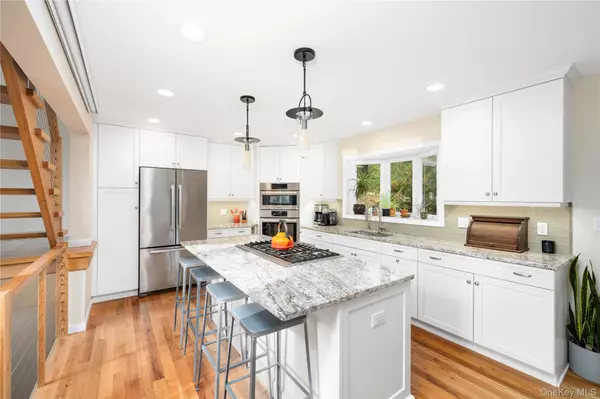 Carmel, NY 10512,99 Old Forge DR