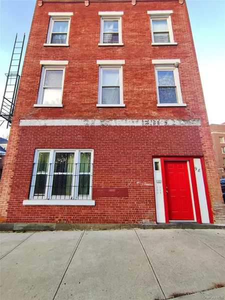 98 Montgomery ST #1, Poughkeepsie, NY 12601
