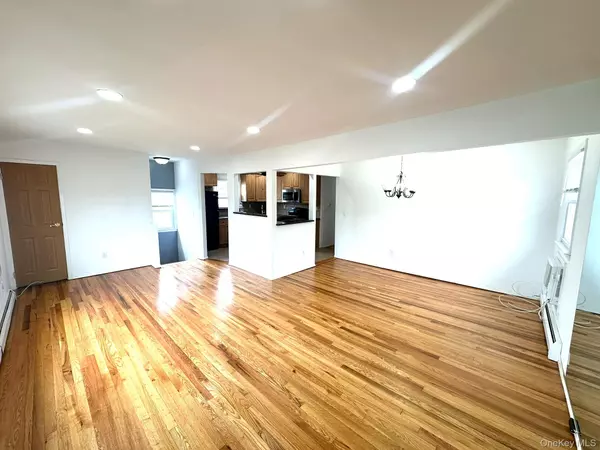 Island Park, NY 11558,66 Marina RD