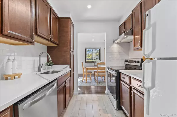 Poughkeepsie, NY 12603,105 Cherry Hill DR