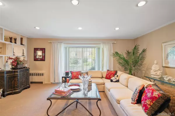 Syosset, NY 11791,2 Martin PL