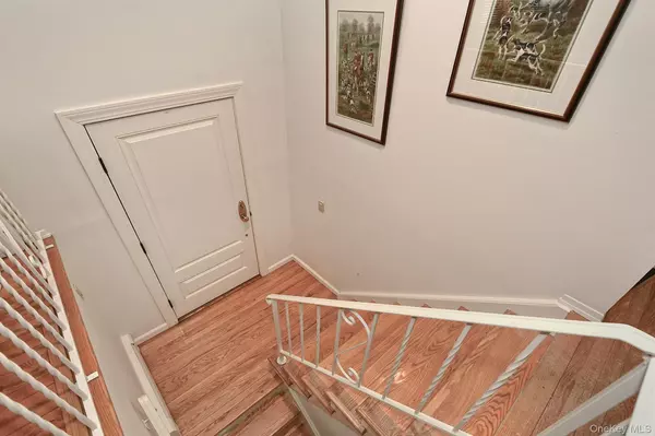 East Northport, NY 11731,812 3rd ST