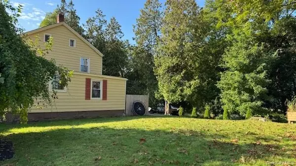 Esopus, NY 12401,834 First AVE