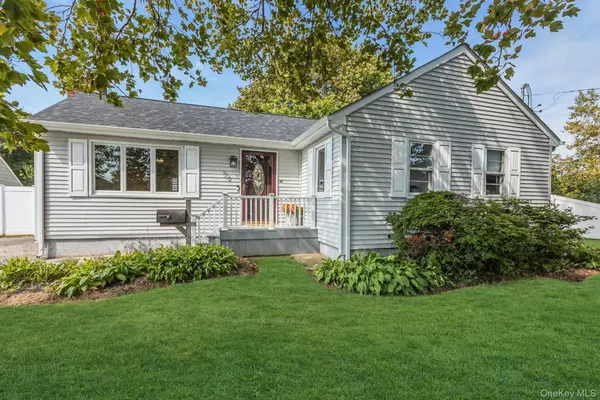 Babylon, NY 11702,72 Nehring AVE