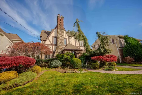 Lynbrook, NY 11563,99 Durland RD