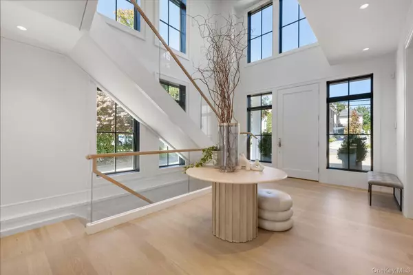 Greenwich, CT 06830,48 Lexington AVE