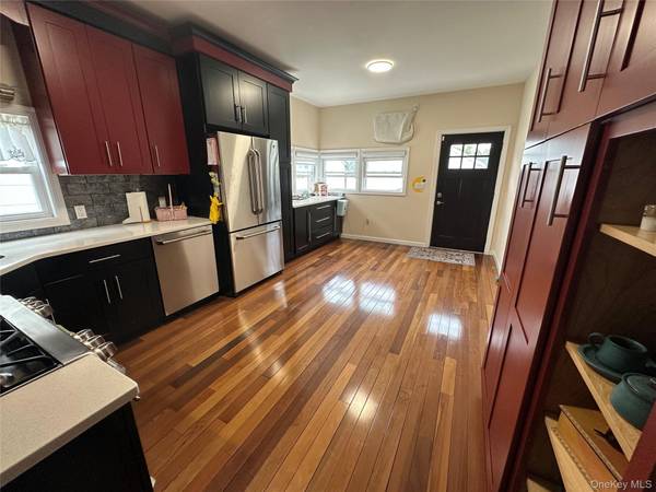 East Rockaway, NY 11518,209 Rhame AVE