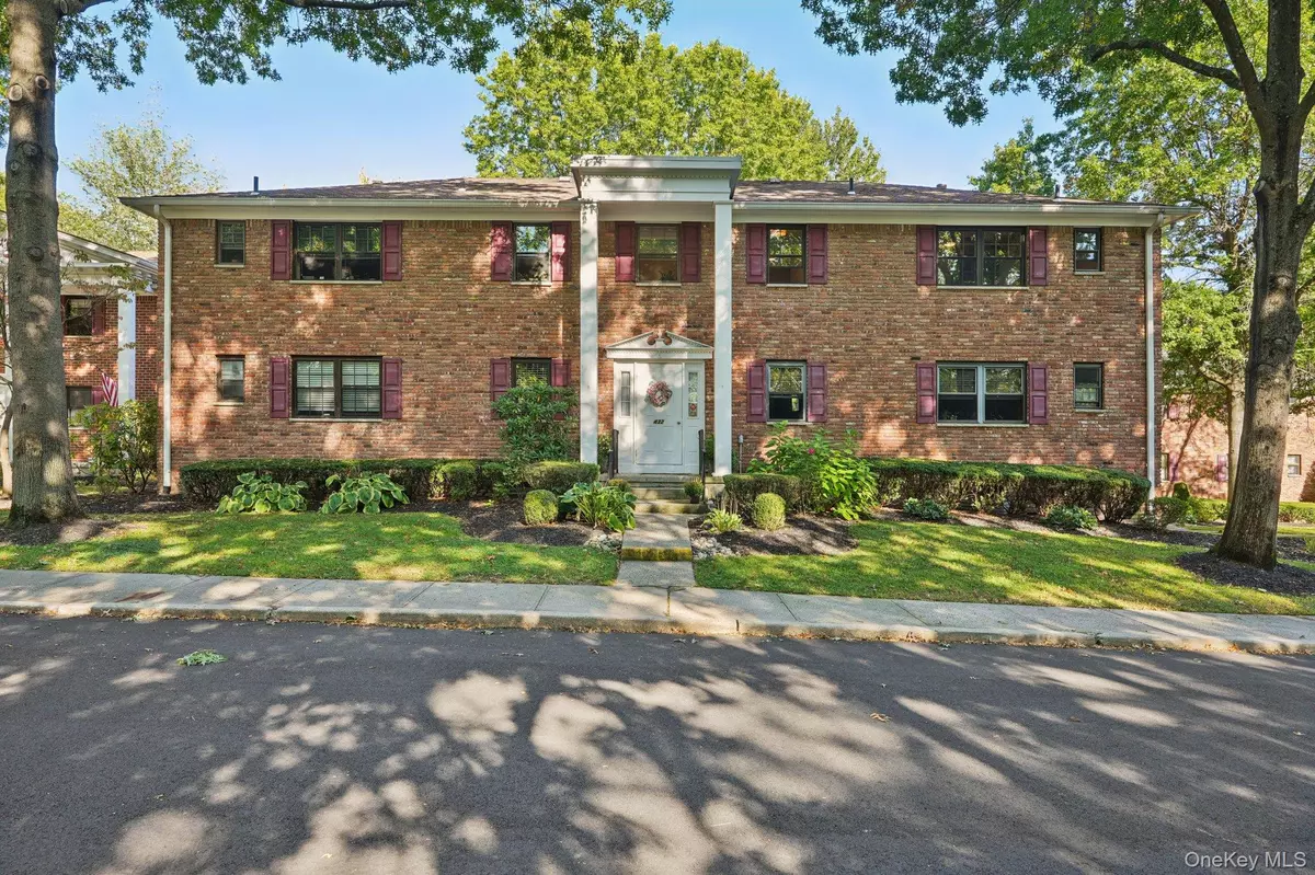 Pearl River, NY 10965,432 Somerset DR #M