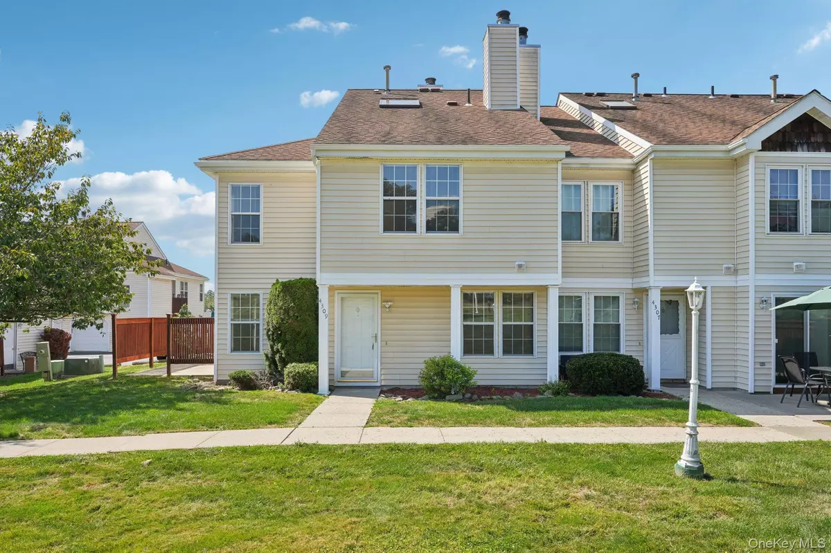 Chester, NY 10918,4309 Whispering Hills DR