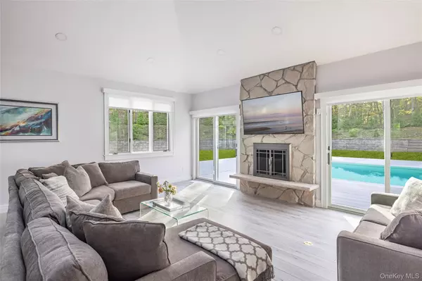 Hampton Bays, NY 11946,9 Debbie TRL