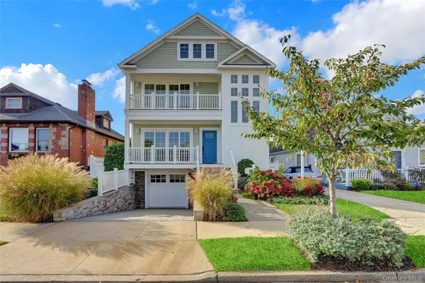 538 W Walnut ST, Long Beach, NY 11561