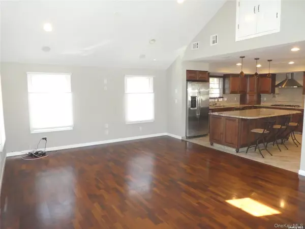 East Atlantic Beach, NY 11561,101 Clayton Avenue AVE