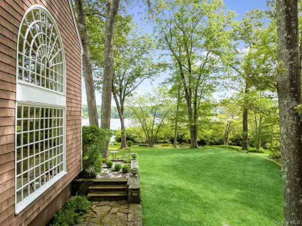 Pound Ridge, NY 10576,93 Cross Pond RD