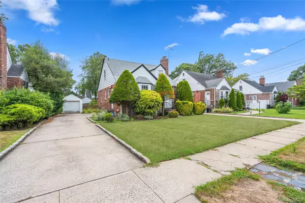 Valley Stream, NY 11580,100 E Fenimore ST