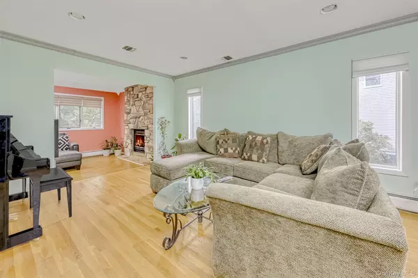 New City, NY 10956,6 Debra CT