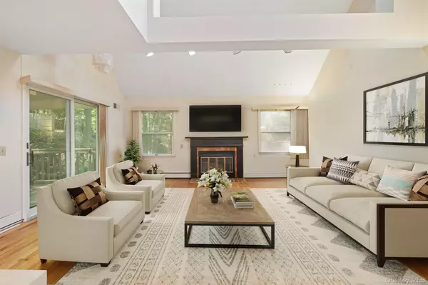 Ardsley, NY 10502,125 Bramblebrook RD