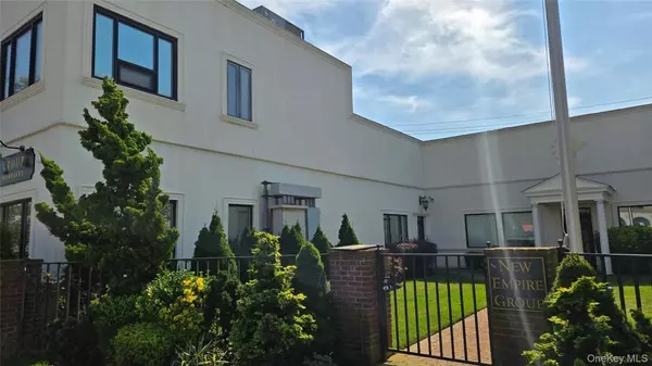 Long Beach, NY 11561,214 Lower W Park AVE #LOWER FRONT