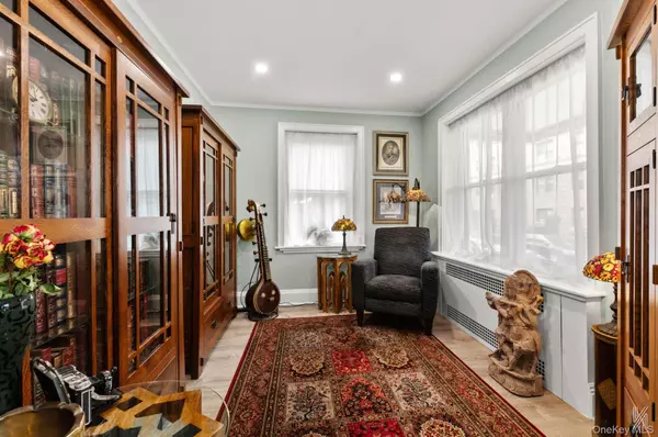 Jackson Heights, NY 11372,34-41 85th ST #1X