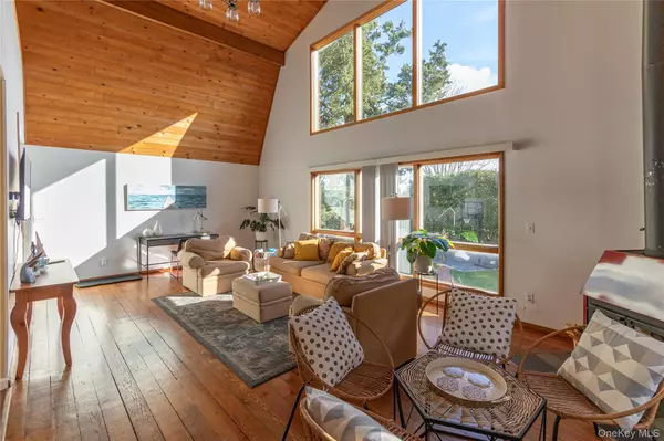 Hampton Bays, NY 11946,18 Alanson LN