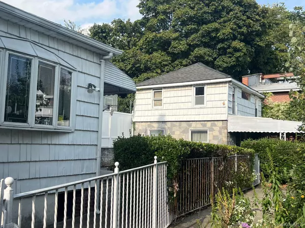Maspeth, NY 11378,5359 72nd PL