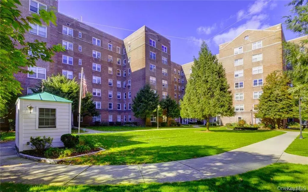 White Plains, NY 10605,90 BRYANT AVE #F-3D