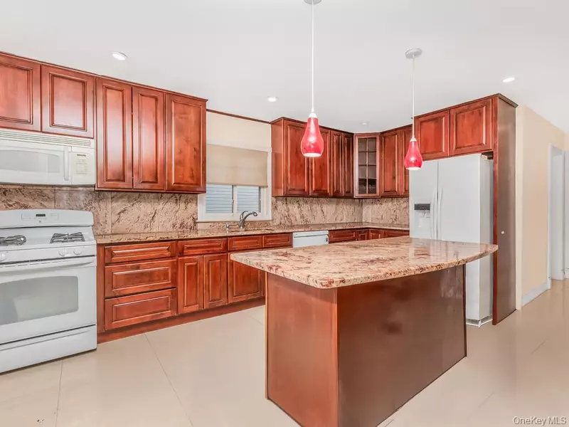 2398 Centre AVE, Bellmore, NY 11710