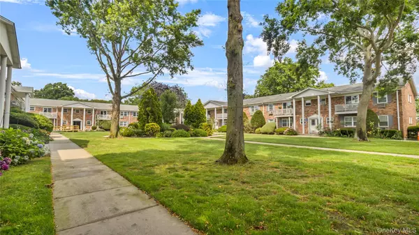 Patchogue, NY 11772,16 Fair Harbor DR #16