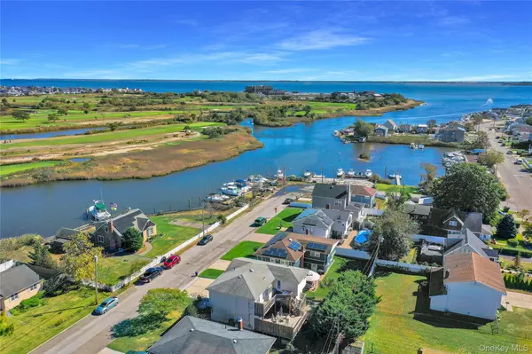 Lindenhurst, NY 11757,311 Riviera Pkwy