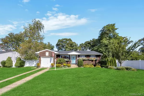 113 Ithaca ST,  Bay Shore,  NY 11706