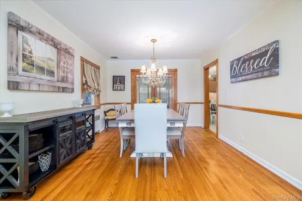 Rockville Centre, NY 11570,15 Baylis Rd Baylis Road