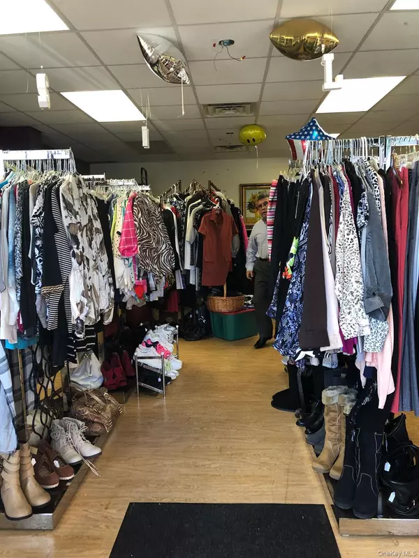 Greenwood Lake, NY 10925,71 Windermere AVE