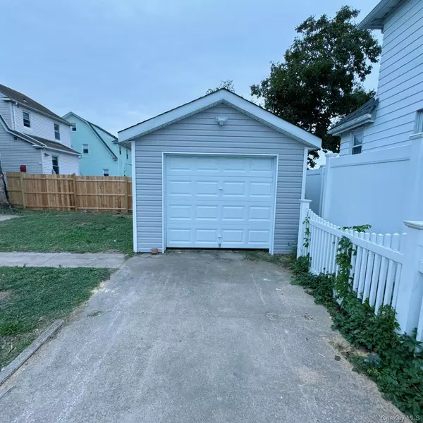 Valley Stream, NY 11580,17 Sapir ST