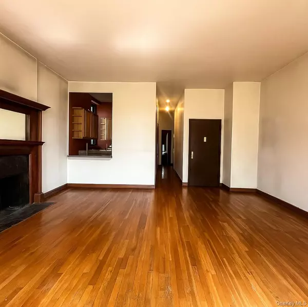 New York (manhattan), NY 10032,451 W 162nd ST #3