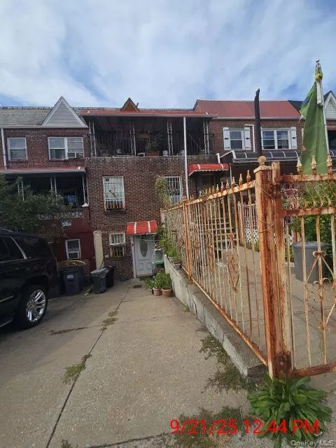 Sunnyside, NY 11377,5068 43rd ST