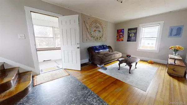 Poughkeepsie, NY 12601,84 Fairview AVE