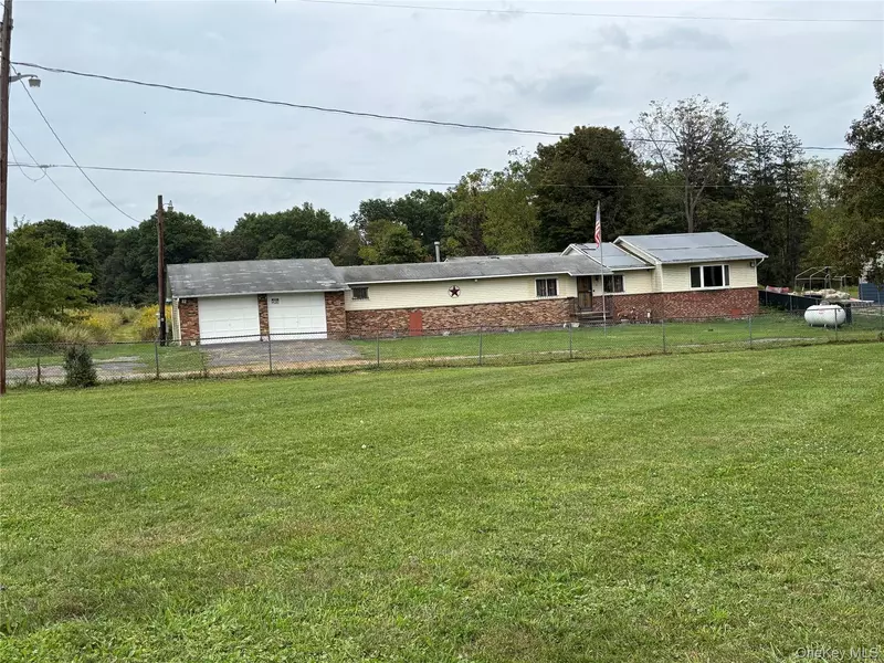 6 Milo RD, New Hampton, NY 10940