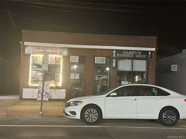 East Meadow, NY 11554,542 EAST MEADOW AVE