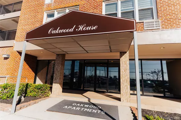 1 E Broadway #2B, Long Beach, NY 11561