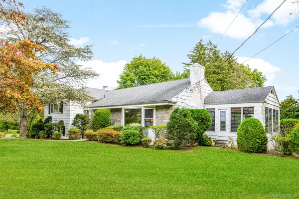 2 Prince Willow LN, Mamaroneck, NY 10543