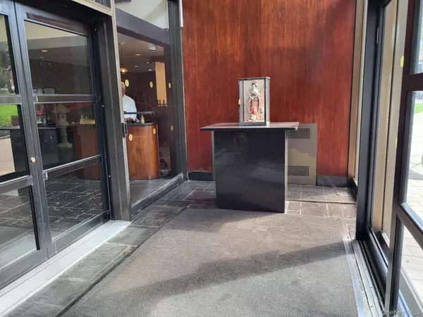 Forest Hills, NY 11375,10210 66th RD #25A