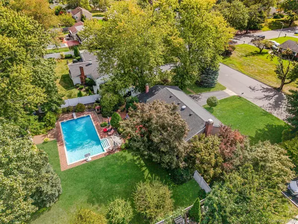 Stony Brook, NY 11790,3 Bowen PL
