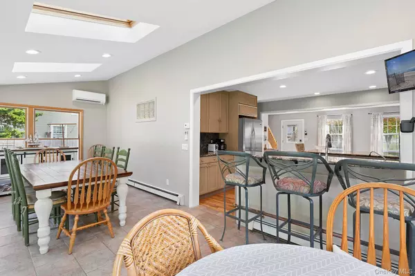 Greenport, NY 11944,210 Bennett RD