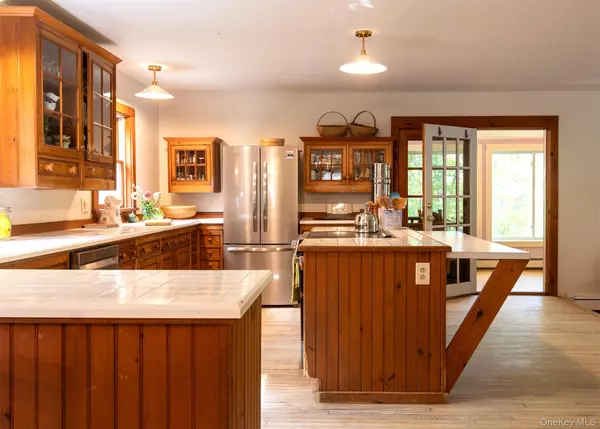 Rhinebeck, NY 12572,72 Old Farm RD