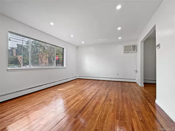 Bronx, NY 10465,352 Swinton AVE