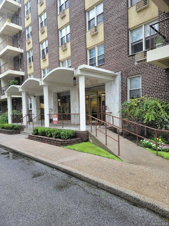 14055 34th AVE #6C, Flushing, NY 11354