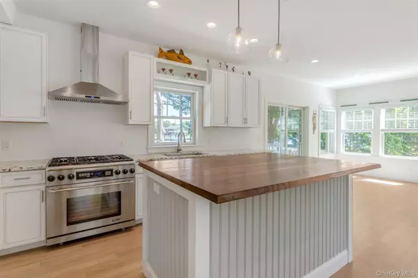 Aquebogue, NY 11931,254 Overlook DR