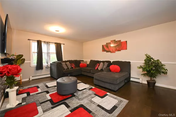 West Hempstead, NY 11552,10 Pinebrook AVE